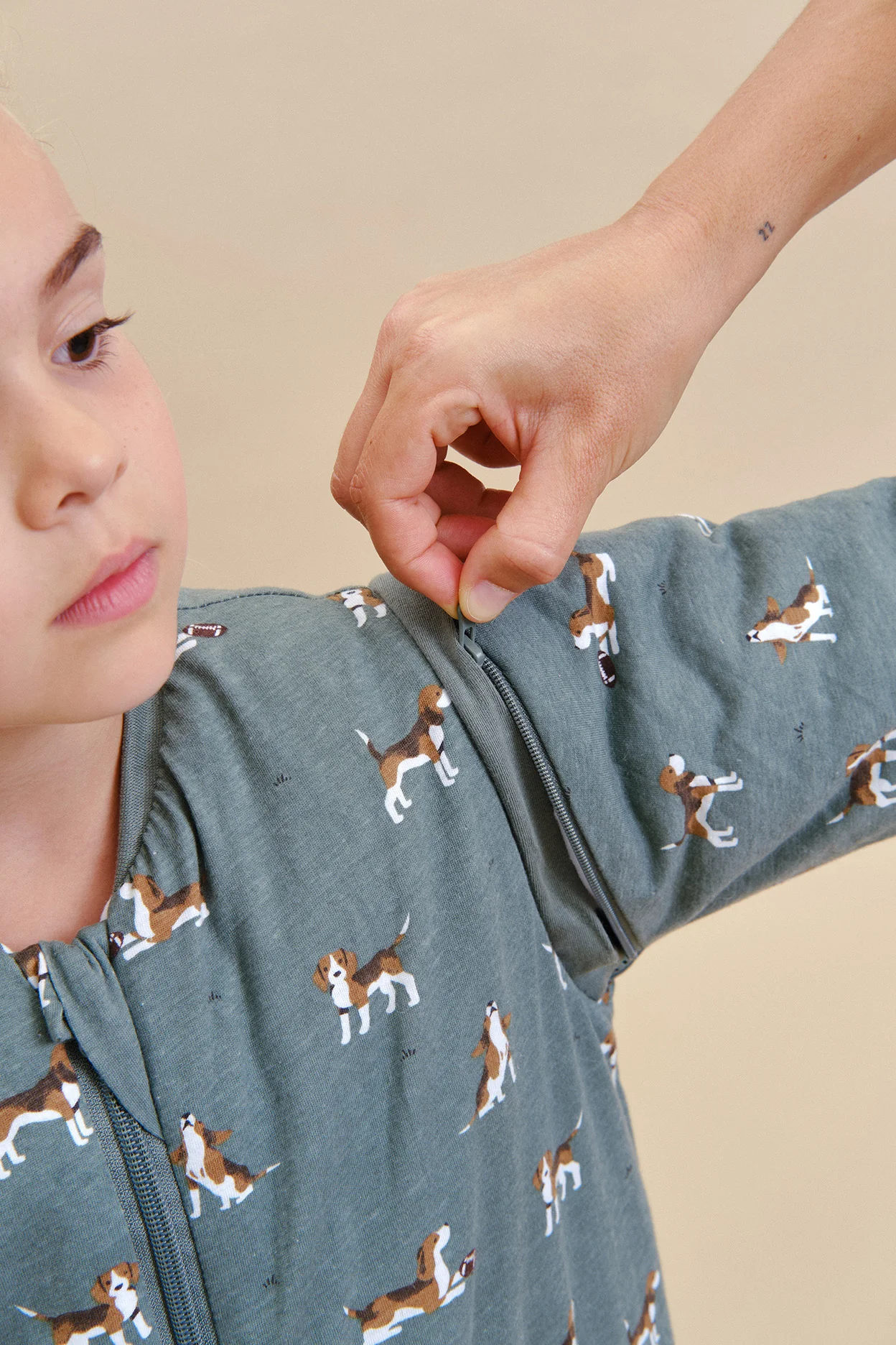 MOLIS Macacão P/ Dormir C/ Mangas Beagle TOG 2.5