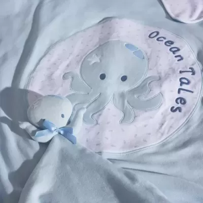 YSABEL MORA Conj. Manta e Doudou Ocean Tales