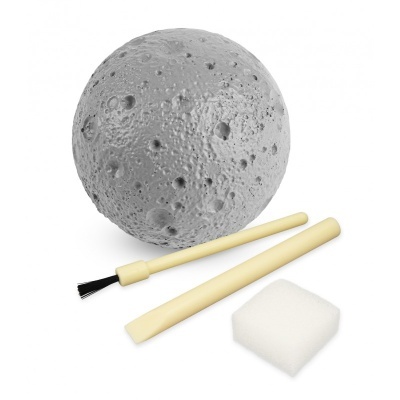 BUKI Escave Um Planeta - Lua