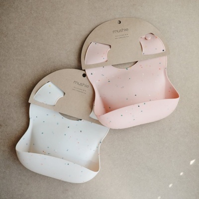MUSHIE Babete Silicone Print Powder Pink Confetti