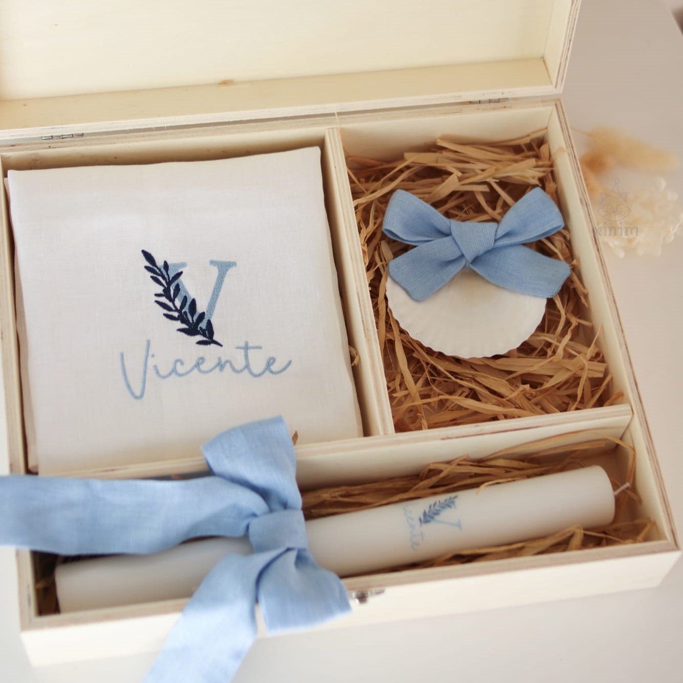 Conjunto de batizado - caixa clássica de madeira