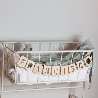 Bandeirinhas de madeira