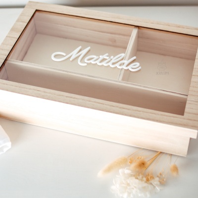 Caixa de batizado com tampa transparente