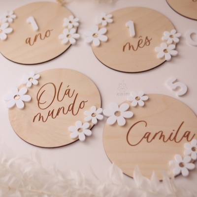 Milestones com flores (números reposicionáveis)