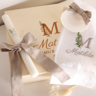 Conjunto de batizado - caixa clássica de madeira