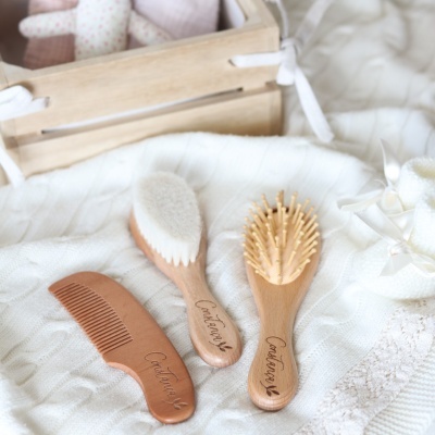 Escovas e pente de bebé