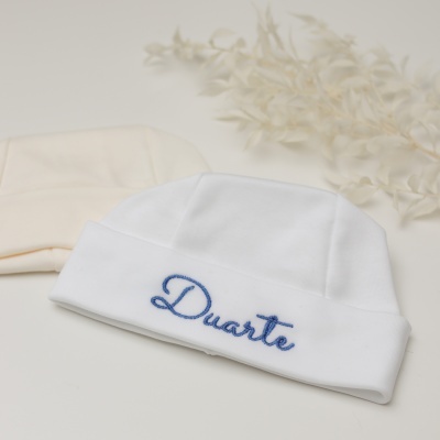 Gorro de bebé bordado