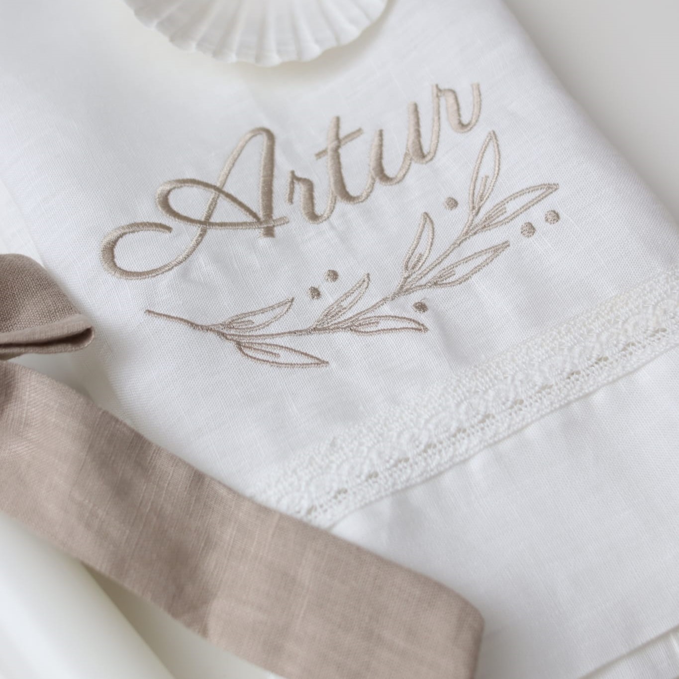 Toalha de batizado bordada