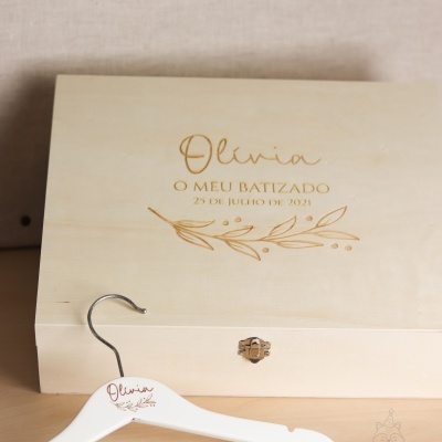 Caixa de batizado de madeira