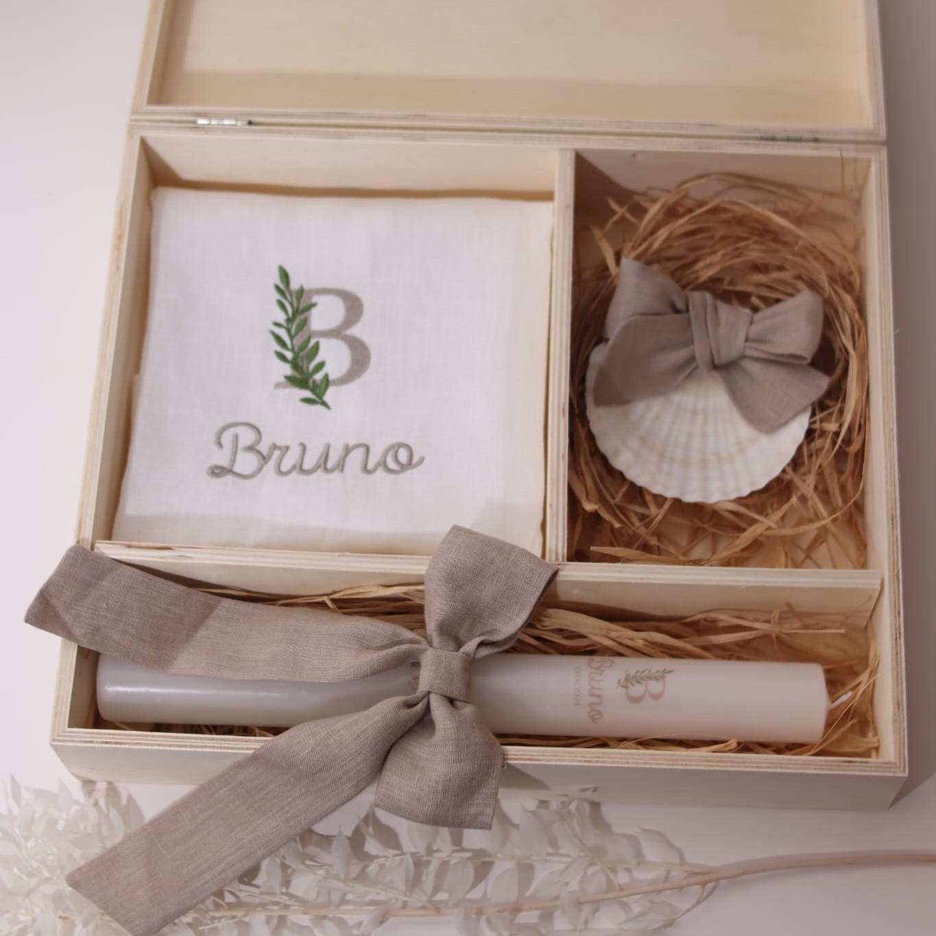 Conjunto de batizado - caixa clássica de madeira