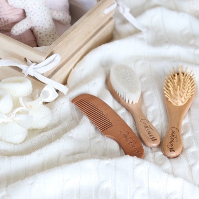 Escovas e pente de bebé