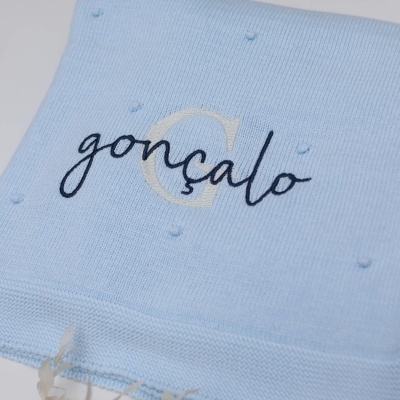 Manta personalizada com inicial