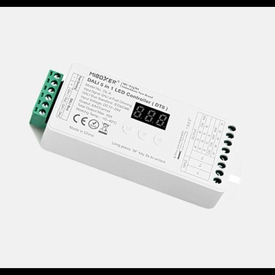 Controlador 5 m 1 RGB