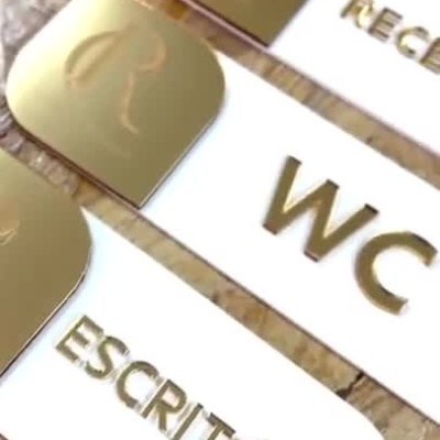 Placa de Porta Folha