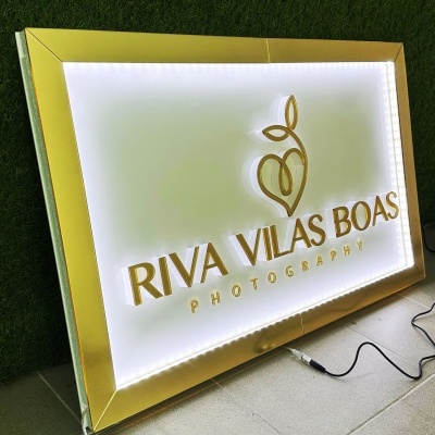 Placa com Iluminação Interna