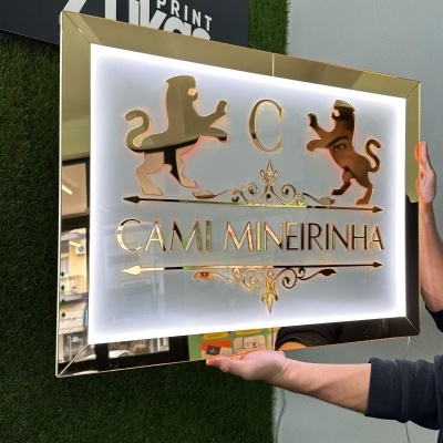 Placa com Iluminação Interna Placa com Iluminação Interna